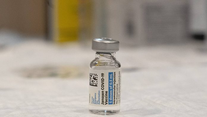 ema-proveryaet-vozmozhnuyu-svyaz-mezhdu-vaktsinatsiej-preparatom-johnson-johnson-i-sluchayami-obrazovaniya-trombov