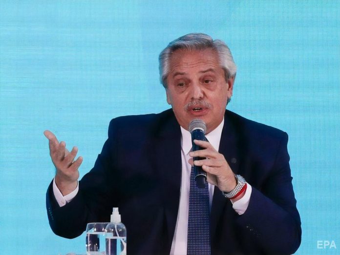 prezident-argentiny-sdal-polozhitelnyj-ekspress-test-na-koronavirus-v-yanvare-on-privilsya-rossijskoj-vaktsinoj-sputnik-v