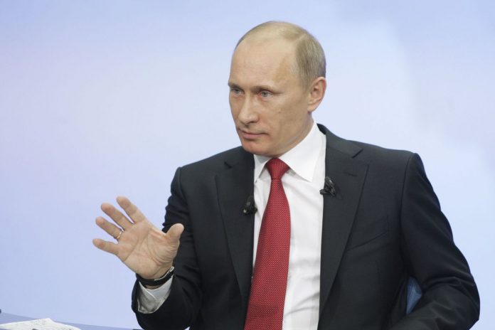 v-gosdume-predlagayut-sadit-v-tyurmu-za-oskorblenie-putina