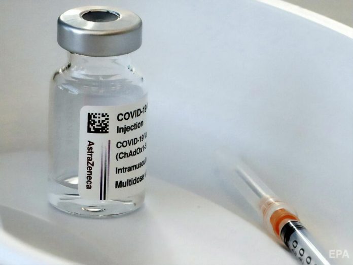 v-kanade-rekomenduyut-priostanovit-vaktsinatsiyu-grazhdan-do-55-let-preparatom-astrazeneca