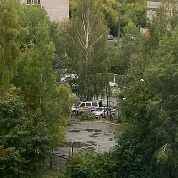 v-rossii-natsist-rasstrelyal-detej-v-shkole-podrobnosti-o-zhertvah-i-video-obnovleno