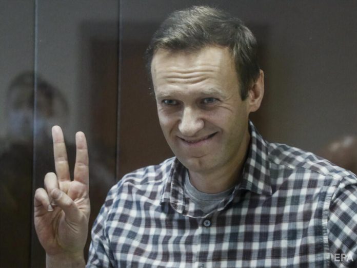 v-shtabe-navalnogo-soobshhili-ob-uhudshenii-zdorovya-politika-tyuremshhiki-sochli-chto-oppozitsioner-v-poryadke