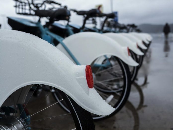 vo-frantsii-voditel-rossijskogo-diplomata-prodaval-kradenye-velosipedy-on-mog-zarabotat-okolo-e100-tys
