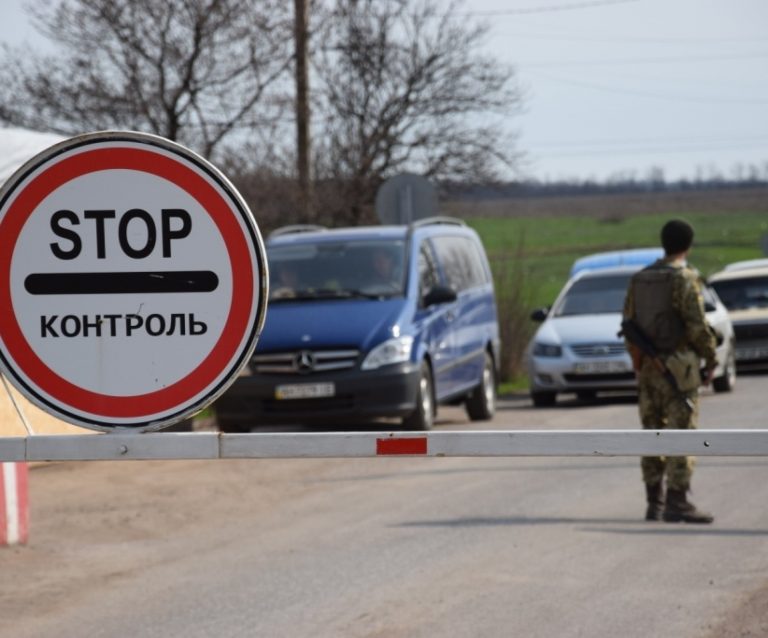 Выезд из Украины: кого из мужчин вскоре могут выпустить за границу