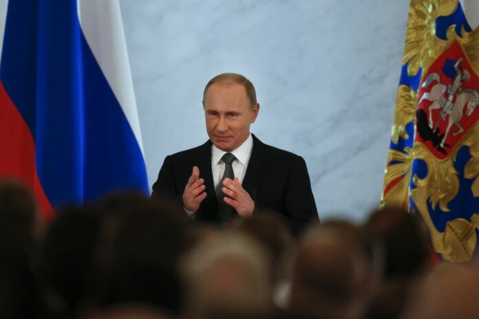 moskvich-pionery-chto-dalshe-rossiyane-gadayut-chto-putin-eshhyo-vernyot-v-rf-so-vremen-sssr