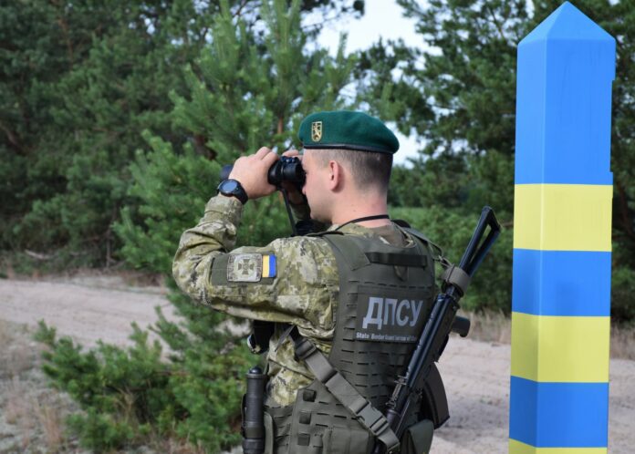 mozhno-li-vremenno-neprigodnym-k-voennoj-sluzhbe-muzhchinam-pokinut-ukrainu-reshenie-suda