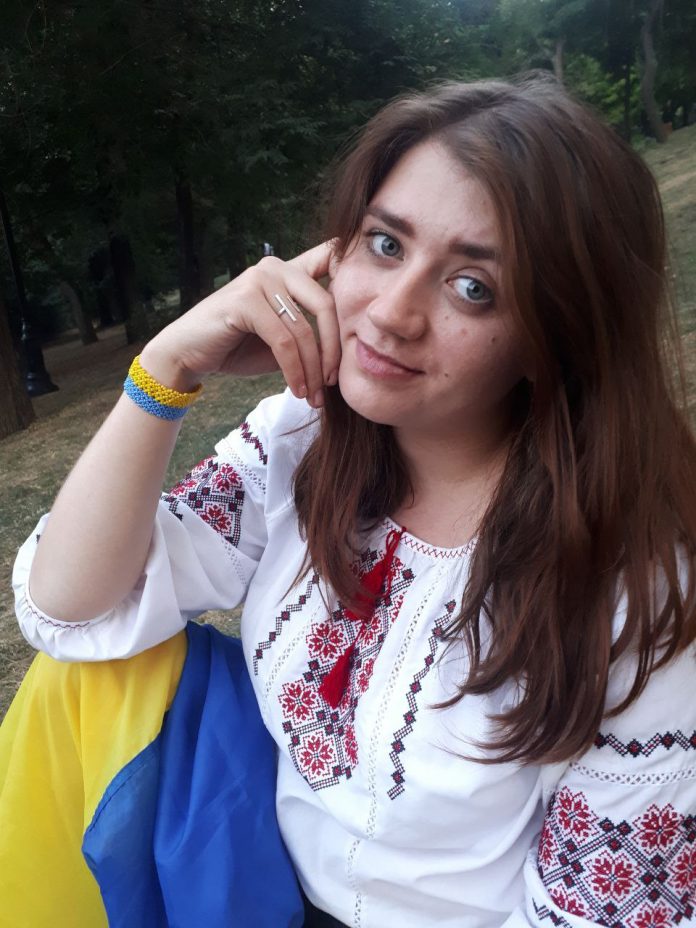 narod-irana-vosstal-za-schitannye-chasy-tegeran-ohvatili-protesty-vlast-nedovolna-foto-i-video