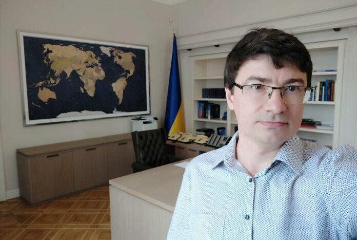 schitaete-chto-vengriya-pri-orbane-uzhe-probila-dno-pochitajte-ih-pressu-sergej-sidorenko