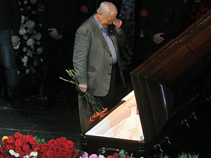 vo-vremya-tseremonii-proshhaniya-s-andreem-paninym-zavyazalas-draka