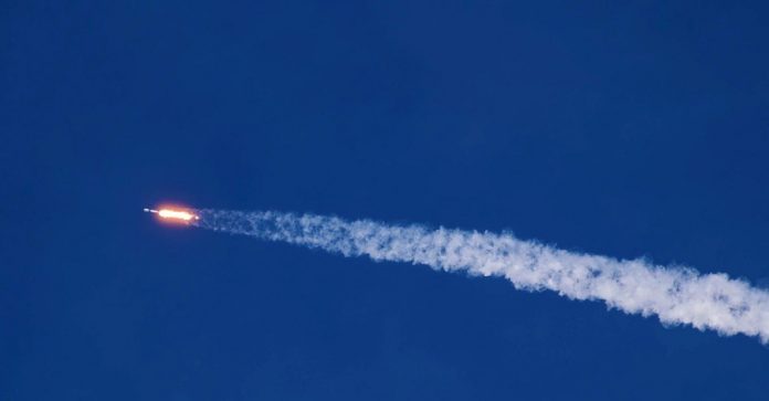 raketa-falcon-9-vyvela-na-orbitu-sputnik-kosmicheskih-sil-ssha