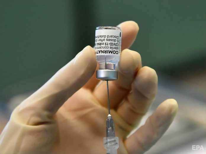 v-mire-sdelali-bolee-628-mln-privivok-ot-koronavirusa-dannye-bloomberg