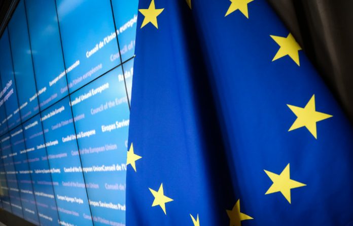 es-opublikoval-reshenie-o-prodlenii-sanktsij-protiv-grazhdan-i-kompanij-rf-do-15-sentyabrya