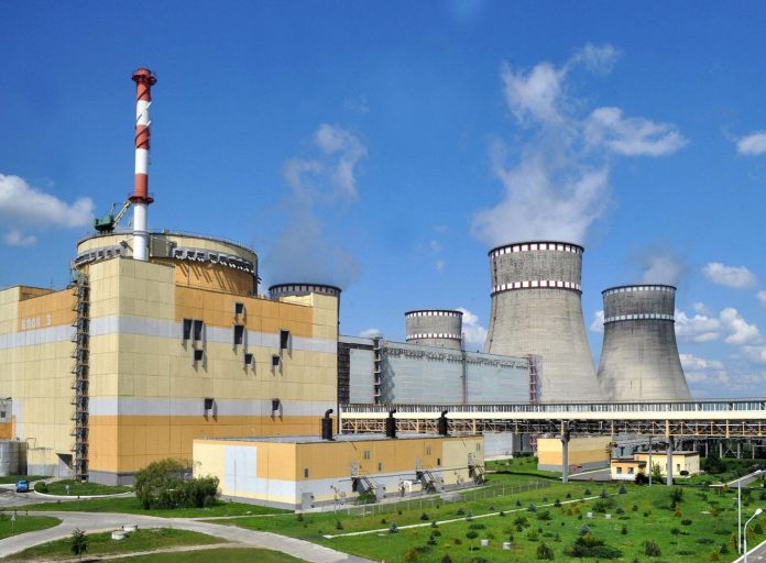 v-ukraine-pervyj-energoblok-rivnenskoj-aes-podklyuchili-k-seti
